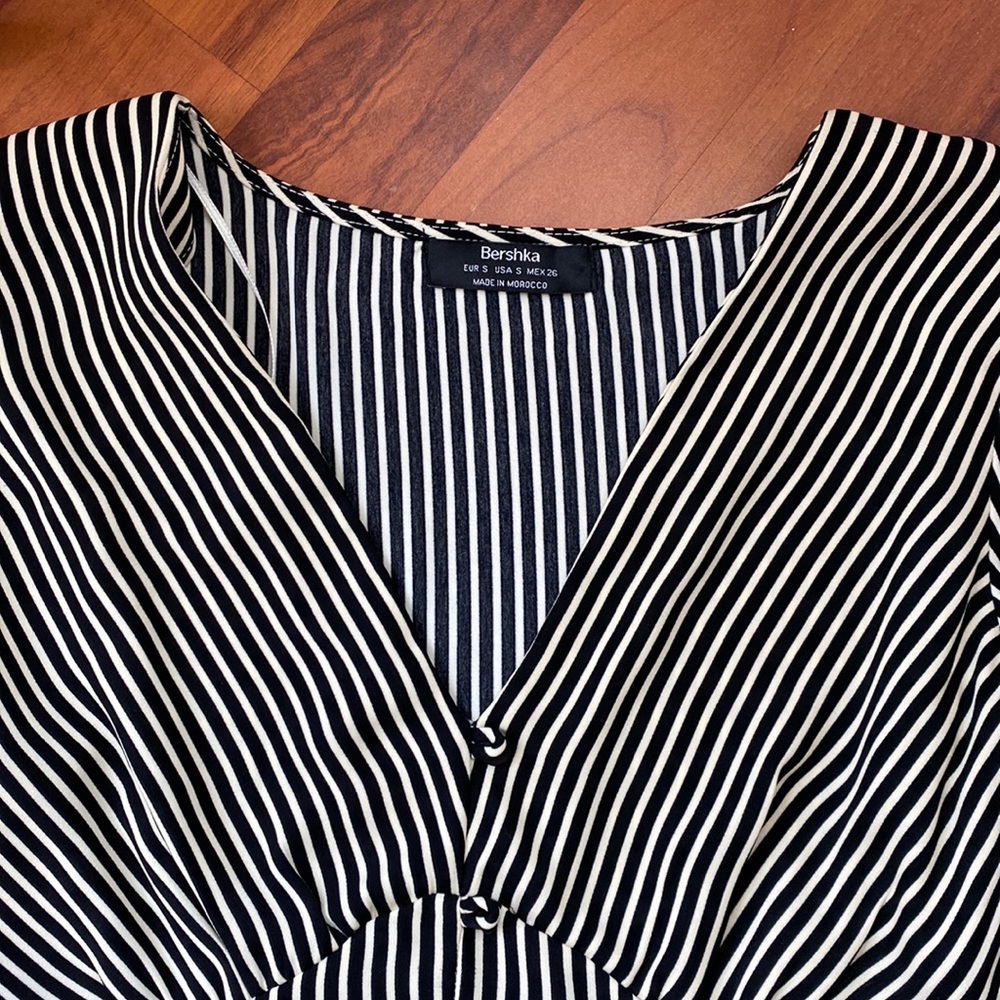 NWOT Bershka Top - Picture 2 of 7